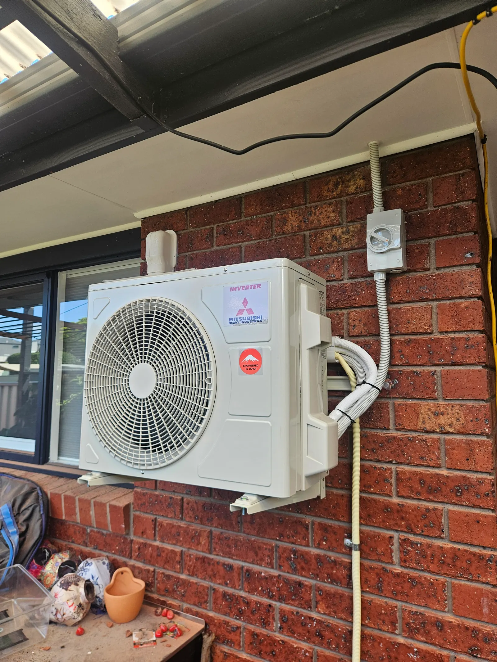 Split system: split system air conditioning in Melbourne by AZ Electrical, Melbourne
